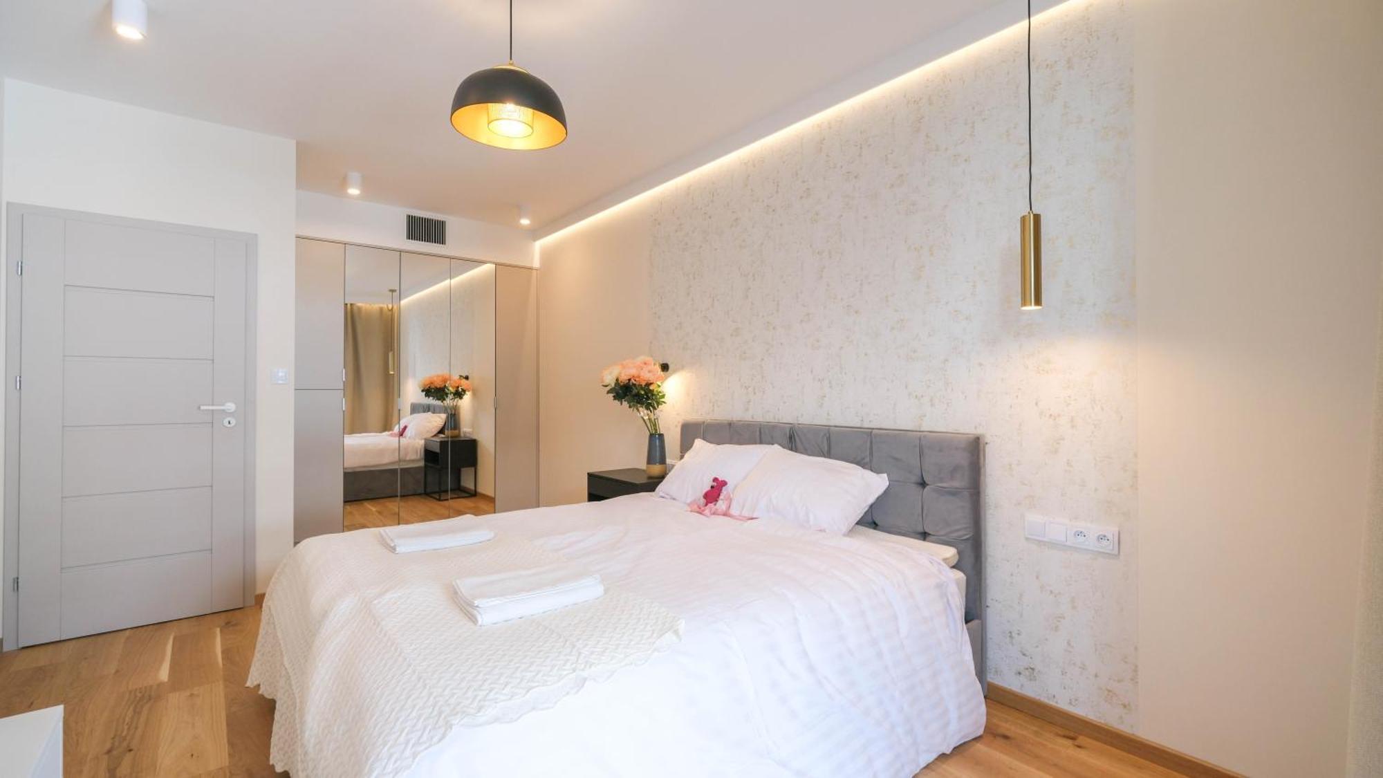 Luxury Apartment Free Parking Wawel Castle 2 Minutes Krakow Exterior photo